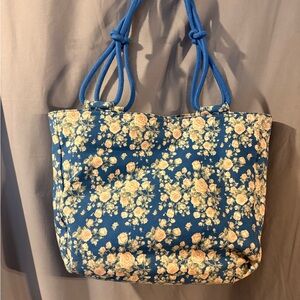 Farmhouse Is My Style Blue Floral Tote Bag Zipper Accent Shoulder Strap Women’s